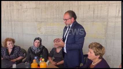 Ora News - Nderi i Vlorës, Leli dorëzon titullin për Benjamin Feratin