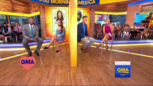 Ils s'étaient matchés sur Tinder il y a 3 ans, ils se sont enfin rencontrés sur un plateau de télévision !