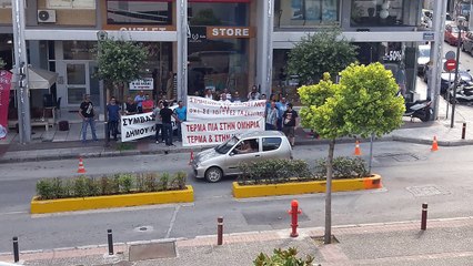 Οι συμβασιούχοι υποδέχονται τους υπουργούς