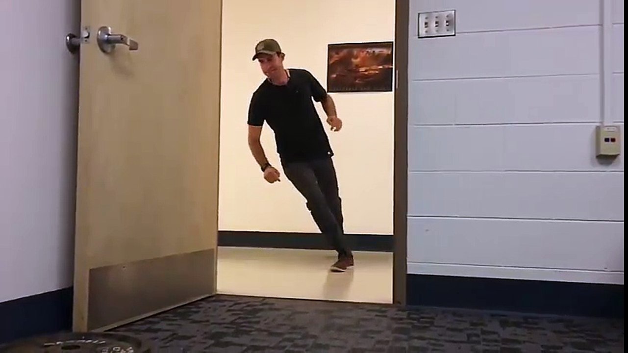 Quando os teus cães vão a correr atrás de ti e tu do nada mudas de direção... TOP!