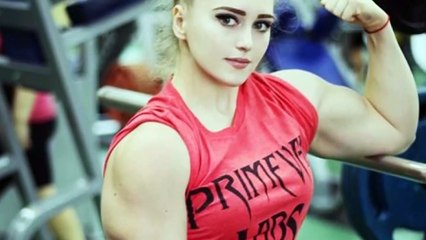 جميلة روسية لن تصدق أنها تمتلك هذا الجسد المخيف !؟