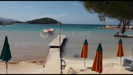 Ora News – Shpërthejnë ujërat e zeza, ndotet plazhi në Ksamil