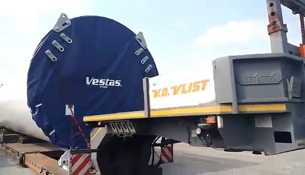 Tournai: des convois exceptionnels énormes pour les éoliennes