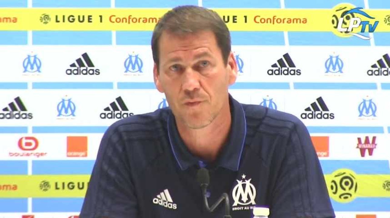 Garcia : "On veut encore un autre attaquant"