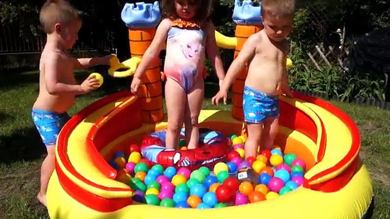 The Balloons Popping Show for LEARNING COLORS - Childrens Educational Video