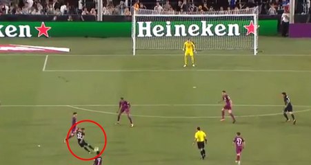 R. Madrid'li Oscar Rodriguez, Attığı Falsolu Golüyle Herkesi Şaşkına Çevirdi