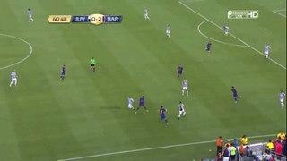 Paolo Dybala Pulls Out an amazing Panna Against Busquets