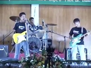 O pior cover de Guns N’ Roses que você verá em toda sua vida!