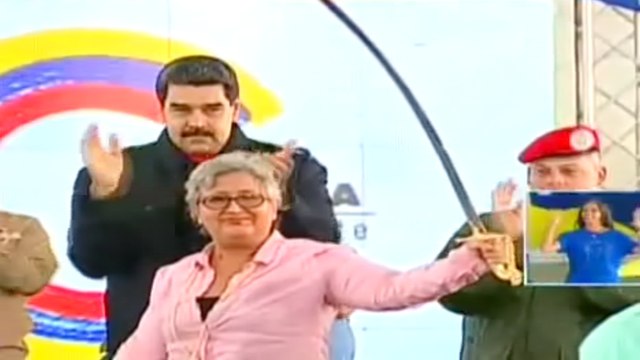 Maduro condecora a funcionarios que recibieron sanciones del Gobierno de EEUU