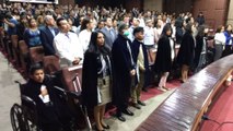 Jóvenes con enfermedades catastróficas se graduaron de bachilleres