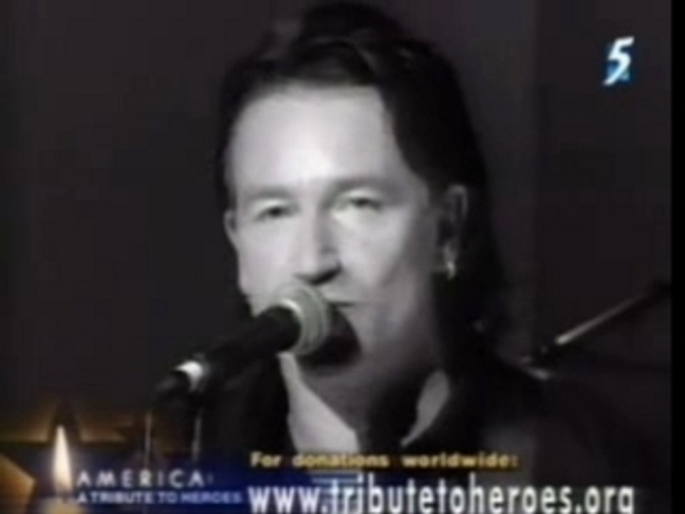 U2 - A tribute to heroes - 'Walk On'