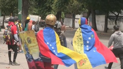 Dos muertos al inicio de huelga que exige a Maduro suspender la Constituyente