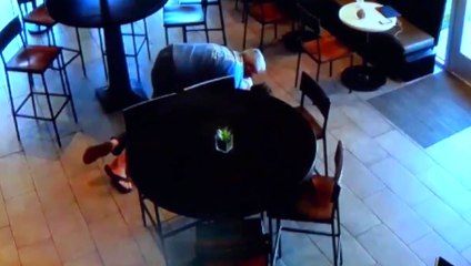 Un client arrête un braqueur