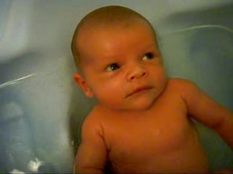 Alan dans le bain