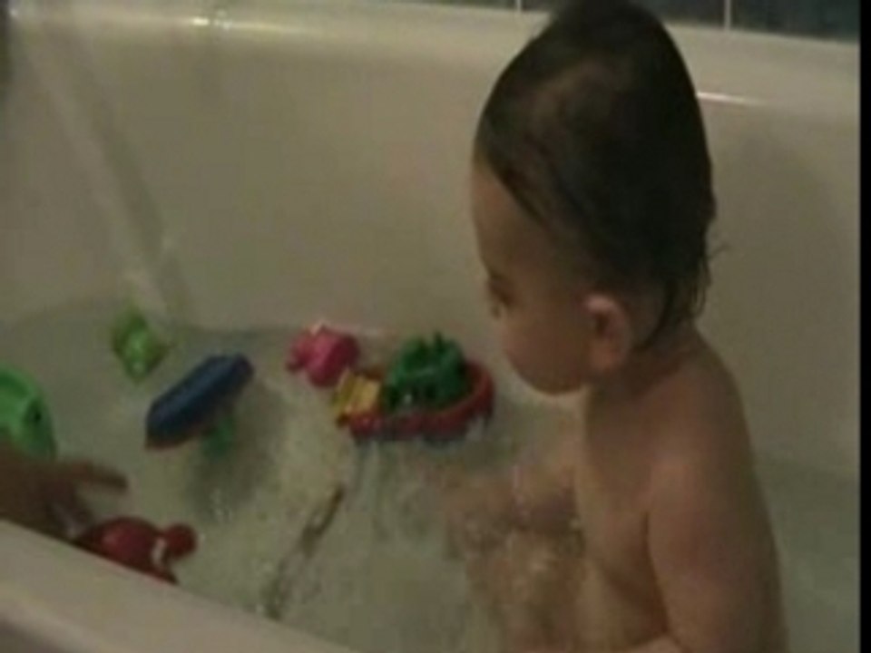 Malo prends son bain