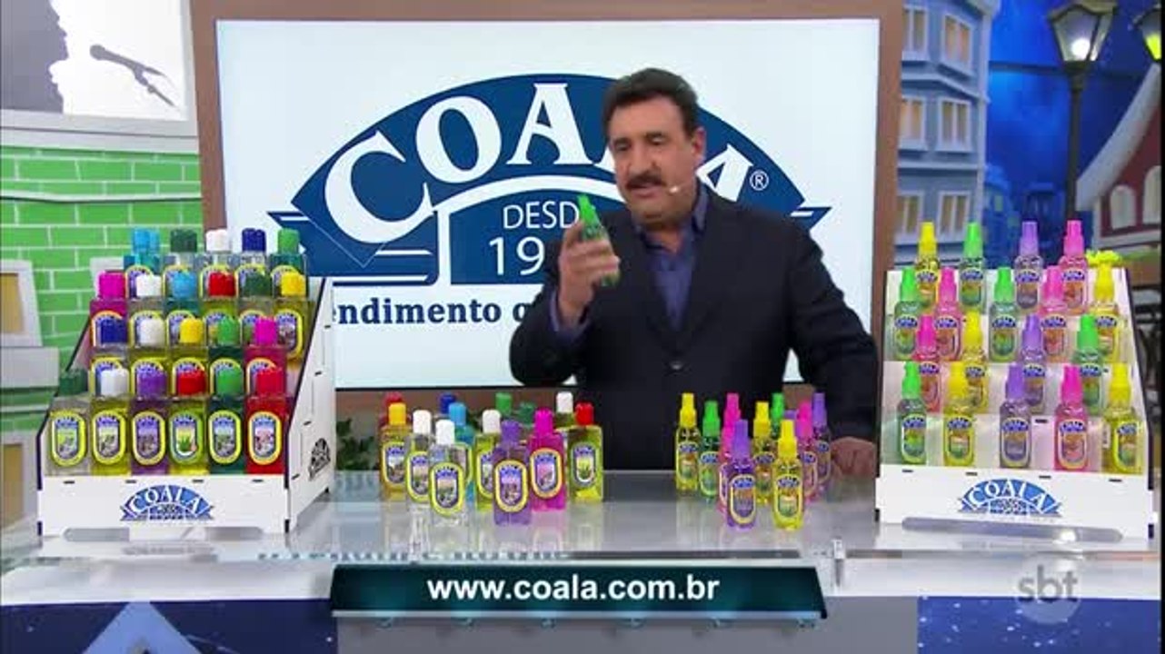 Após DNA, Ratinho faz participantes se abraçarem