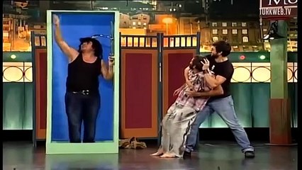 Çok Güzel hareketler Bunlar 37. Bölüm - Telefon Kulübesi