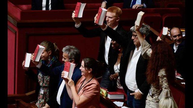 Courses, cravate, code du travail... Les 6 coups d'éclat des Insoumis à l'Assemblée Nationale