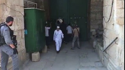 دخول المرابطين للمسجد الأقصى عبر باب «حطة» بعد فتحه