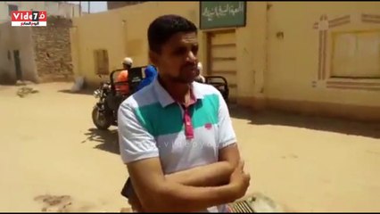 الصرف الصحى يتسبب فى ضرر عدد من المنازل بقرية الشيخ والى بالداخلة