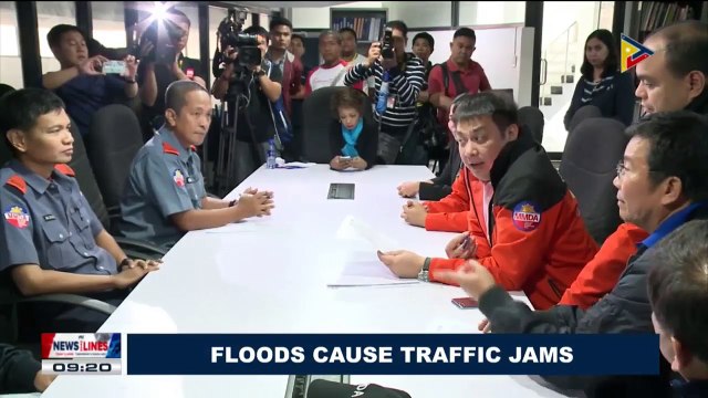 Floods cause traffic jams