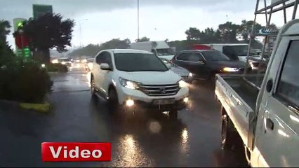 İstanbul’da beklenen şiddetli yağmur dolu ile birlikte geldi