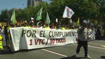 Manifestación multitudinaria de taxistas en Madrid contra Uber y Cabify