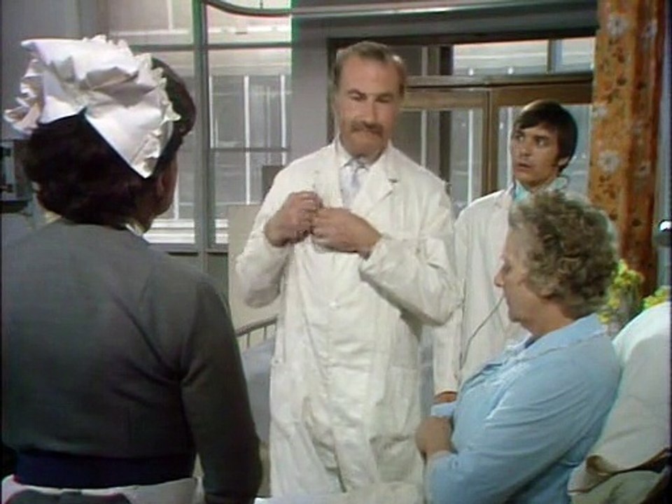 Doctor in the House S02E08 If You Can Help Somebody, Don't