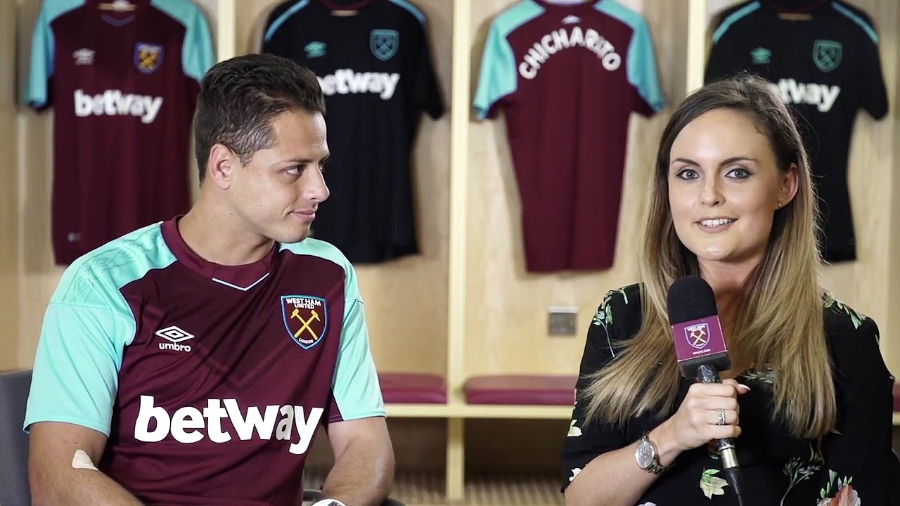 WEST HAM UNITED SIGN JAVIER HERNANDEZ "CHICHARITO"