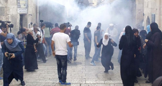 İsrail Polisi, Mescid-i Aksa'ya Giren Müslümanlara Saldırdı