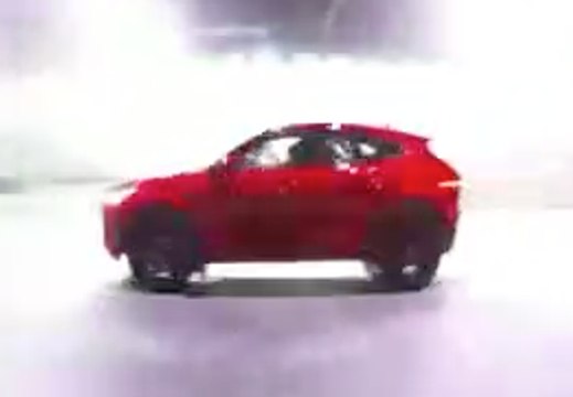 Mira el vídeo del record Guiness del Jaguar E-Pace en su vuelta de 270º