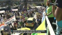 Taxistas protestam contra aplicativos no Rio de Janeiro