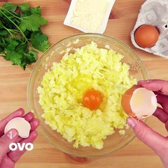 Lanche - Enrole queijo e presunto nas batatas