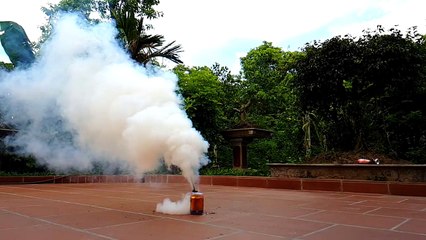 Make a bomb with coca cola water