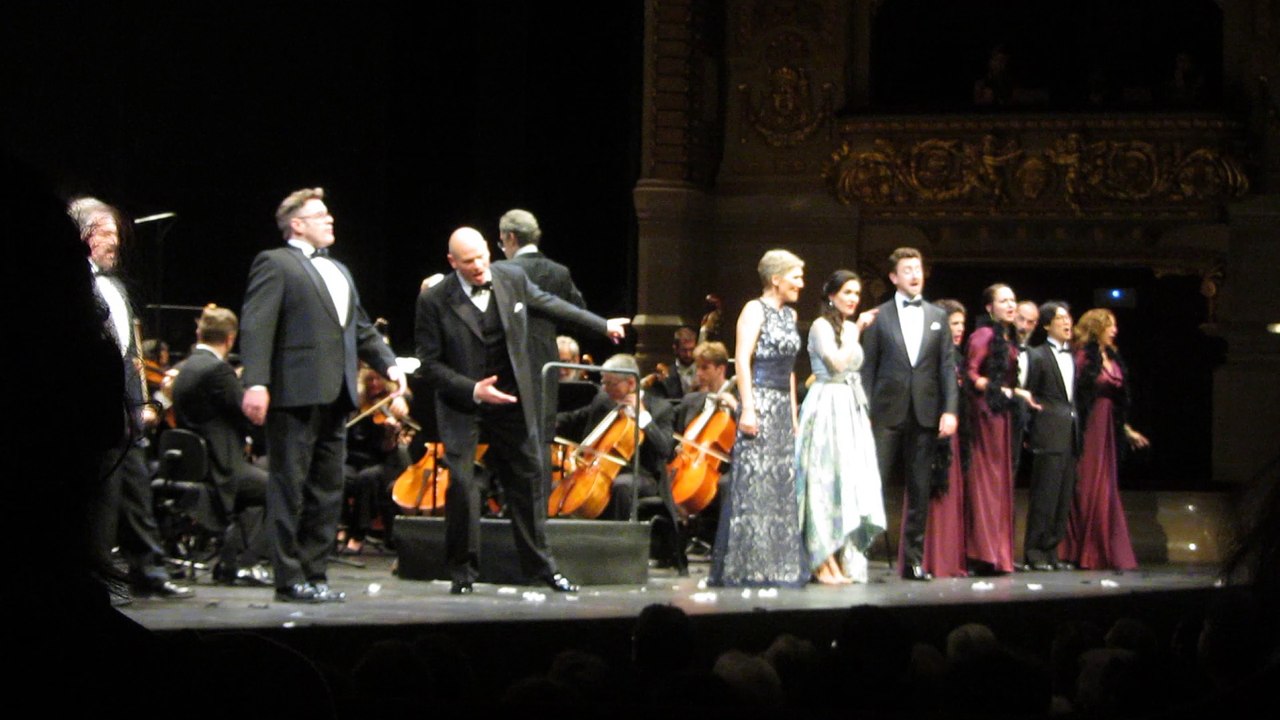 Final, Die lustige Witwe (Lehár)