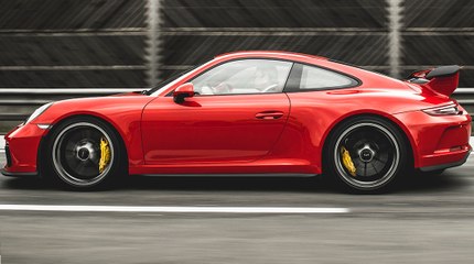 2018 Porsche 911 GT3 VS Rolls Royce PHANTOM