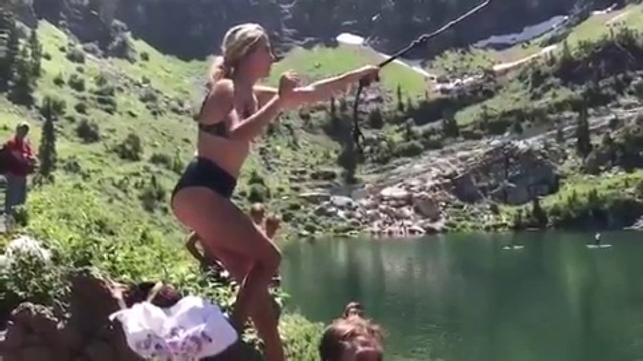 Hot Girl Fails At Using Rope Swing