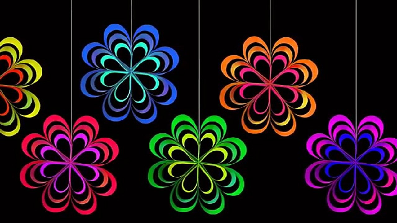 Décorations bricolage facile fleurs pour guirlande pendaison sur papier fête budget