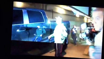 Justin Bieber percute un photographe avec son 4x4