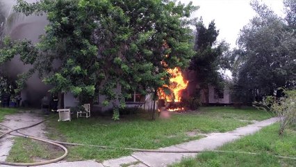 Gros ville département centre ville feu maison dans de de ou gare le le le le la à Il visite Orlando 1