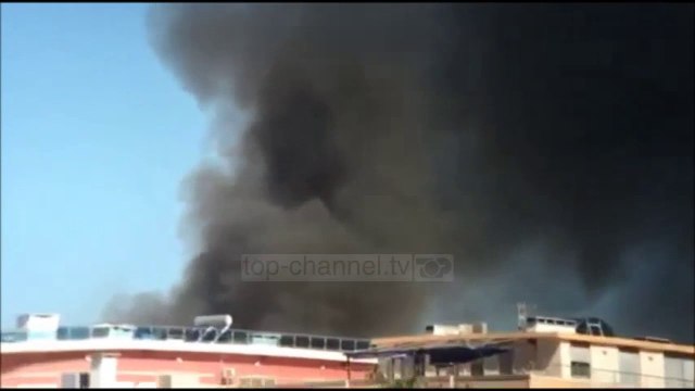 Velipojë, lokali përfshihet nga flakët - Top Channel Albania - News - Lajme