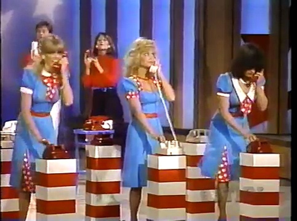 Barbara Mandrell & the Mandrell Sisters Show Debbie Reynolds & Alabama (1981)