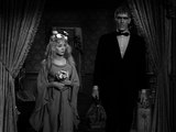 the addams family s02e24 Ophelia Visits Morticia