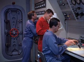 Voyage To The Bottom Of The Sea S02E13  The Monster from Outer Space