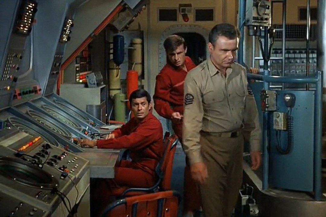 Voyage To The Bottom Of The Sea S04E02  The Deadly Dolls