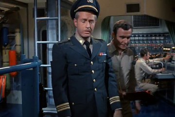 Voyage To The Bottom Of The Sea S04E06  Man of Many Faces