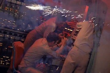 Voyage To The Bottom Of The Sea S04E10  Terror