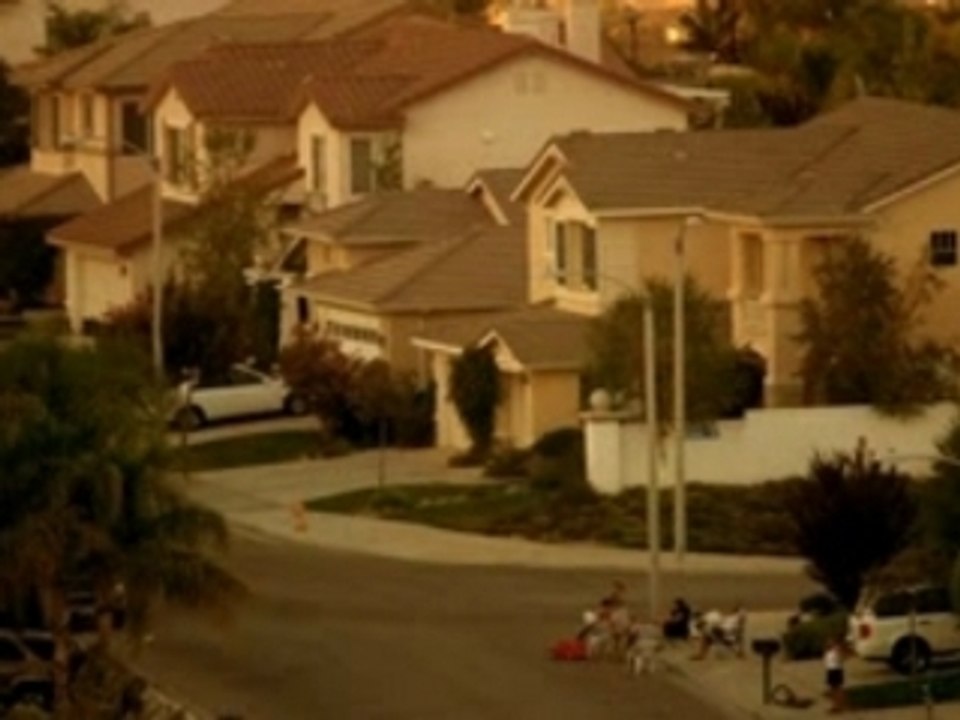 Weeds (T1) [2005] INTRO