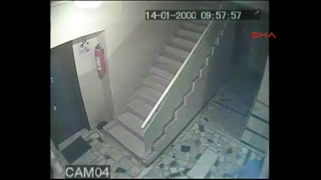 Adana Kamerayı Fark Eden Hırsız Şok Oldu