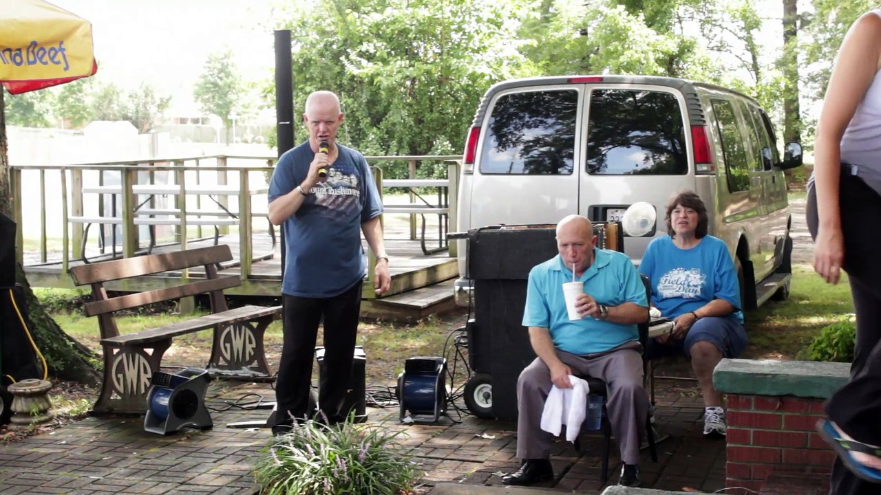 Chris Drummond sings 'Little Sister' Elvis Week 2014 video